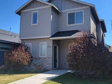 Main picture of 170 NW 30th St