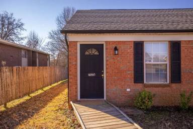 Main picture of 707 Bagwell Ct