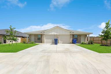 Main picture of 129 Wind Ridge Dr
