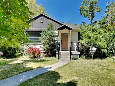 Main picture of 1703 E Princeton Ave