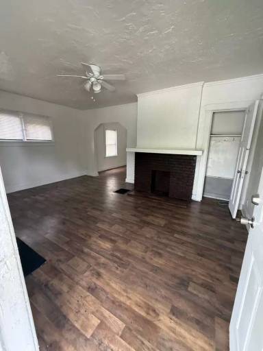 Main picture of 909 Maplehurst Ave