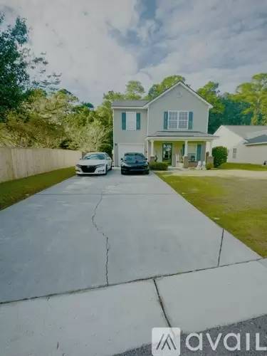Main picture of 348 Slow Mill Dr