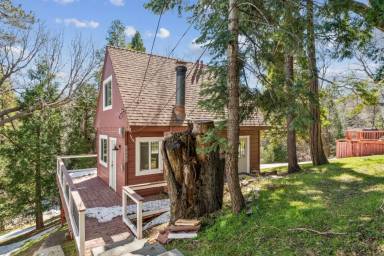 Main picture of 28880 Cedar Dr