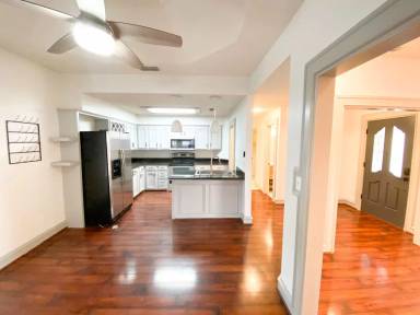 Main picture of 3909 Nightingale Ave