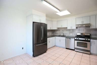Main picture of 1871 46th Ave