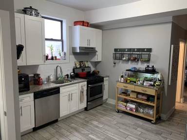 Main picture of 3101 N Kedzie Ave