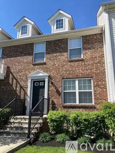 Main picture of 1140 Green Knoll Dr