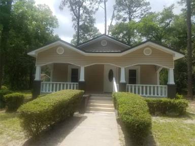 Main picture of 262 S Palm St