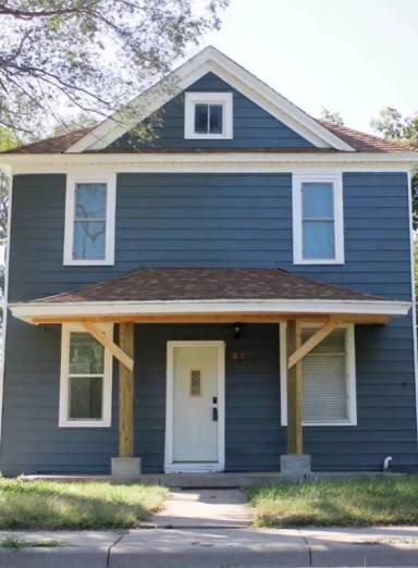 Main picture of 217 N Front St