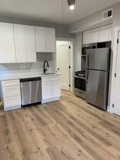 Main picture of 3729 N Kenmore Ave