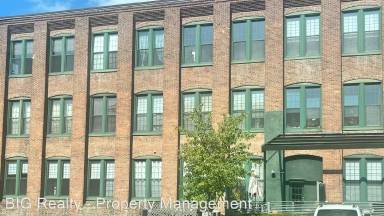Main picture of 200 Lincoln Ave