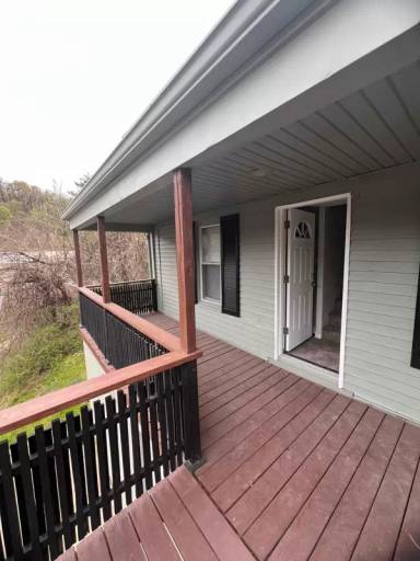 Main picture of 106 Linhart St