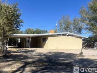 Main picture of 824 Clovis Ave
