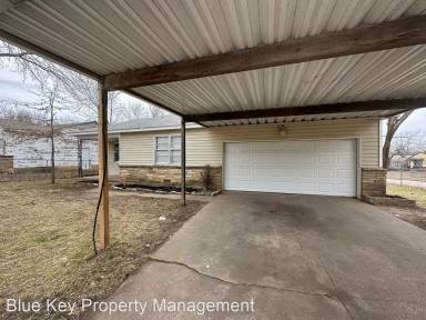 Main picture of 182 W 49th Pl N