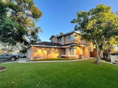 Main picture of 2573 Manzana Way