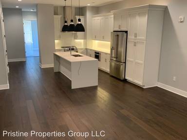 Main picture of 1021 S Washington Ave