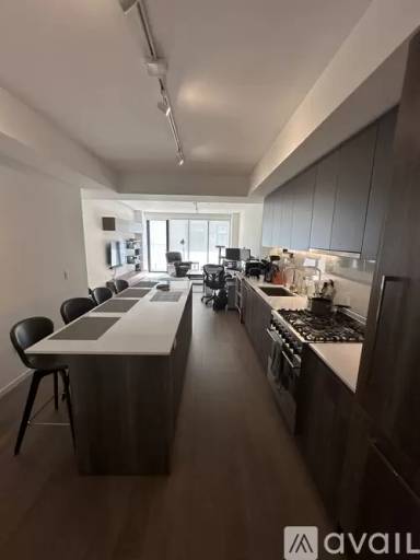 Main picture of 555 Golden Gate Ave