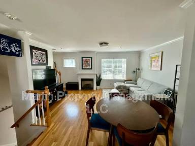 Main picture of 26 Floyd St