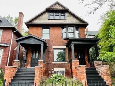 Main picture of 4731 Trumbull St