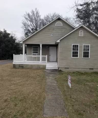 Main picture of 1041 Hall St