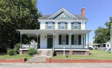 Main picture of 212 Main St