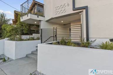 Main picture of 3005 La Paz Dr