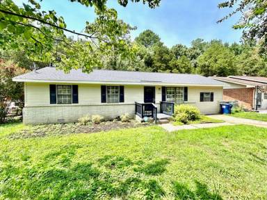 Main picture of 3215 Delia Ln NW
