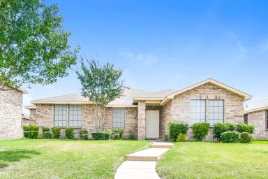 Main picture of 1056 Bumble Bee Dr