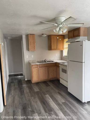Main picture of 824 Hollywood St