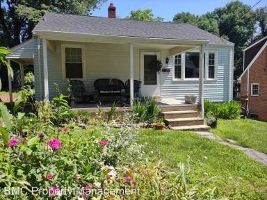 Main picture of 615 Park Ln E