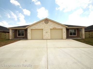 Main picture of 4504 Cambridge Dr