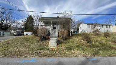 Main picture of 2302 Dunkirk Ave NE