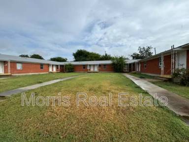 Main picture of 201 W Green Ave