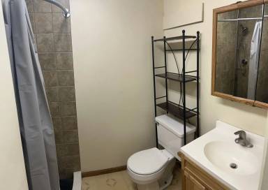 Main picture of 110 W Broadway St