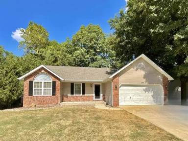 Main picture of 1545 Fairoaks Dr