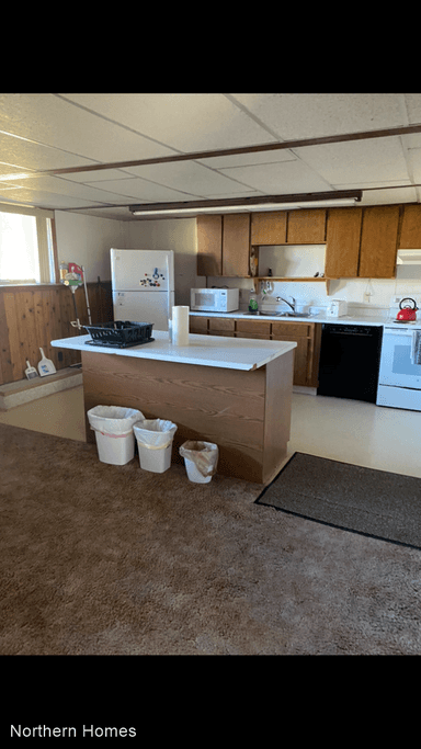 Main picture of 652 10th Ave
