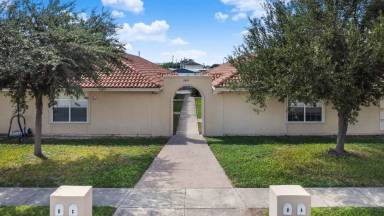 Main picture of 2405 Redbud Ave
