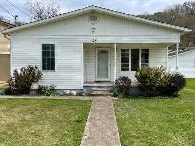 Main picture of 128 Jefferson St