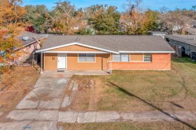 Main picture of 1305 Sunset Dr