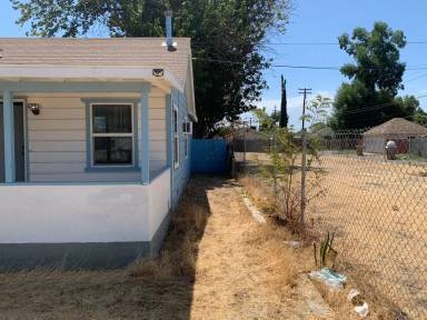 Main picture of 1939 Radiance Dr