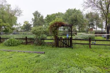 Main picture of 8127 Hygiene Rd
