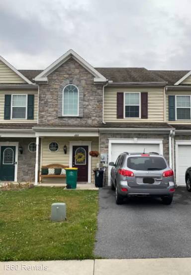 Main picture of 205 Whitley Dr
