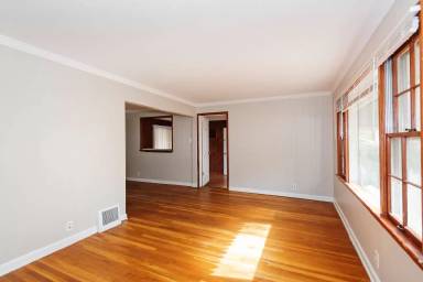 Main picture of 1239 Roxton Dr