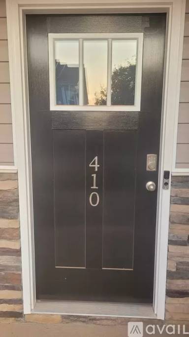 Main picture of 425 Yellow Fox Rd