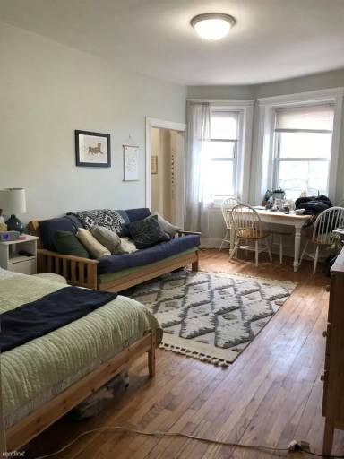 Main picture of 1330 Commonwealth Ave