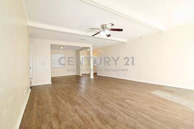 Main picture of 101 Auburn St
