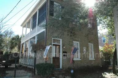 Main picture of 257 Adams St