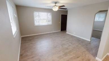Main picture of 957 2nd St