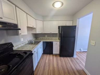 Main picture of 40 Noe Pl