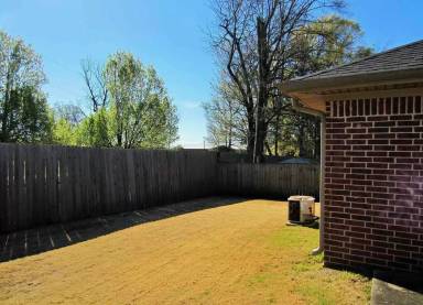 Main picture of 2708 Henson Pl